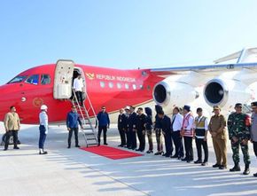 Presiden Jokowi Mendarat Perdana di Bandara IKN: Alhamdulillah Mulus Banget Turunnya