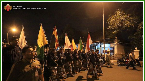 Berita Jogja: Tradisi Mubeng Beteng Kraton Yogyakarta Malam 1 Suro 2020 Ditiadakan