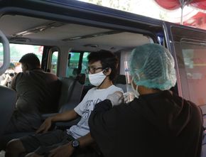 Coba Contek Cara Pemkot Semarang Hindari Kerumunan Saat Gelar Vaksinasi