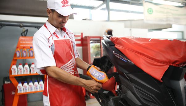 Perbedaan Oli Mesin dan Oli Transmisi Motor Matic