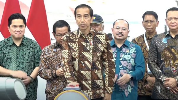 Presiden Jokowi Resmikan KCJB 