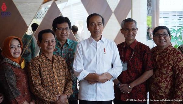 Teman Kuliah Presiden Jokowi: “Kok Enggak Karu-karuan”