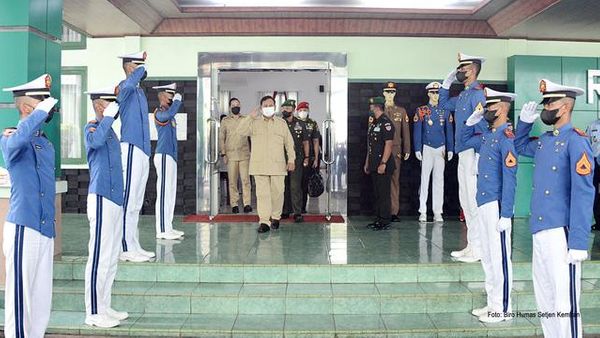 Kunjungi Akmil, Prabowo: Saya Menaruh Perhatian Besar di Lembaga Pendidikan di Lingkungan TNI Ini