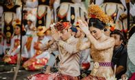 Antara Cinta, Tahta, dan Kasta