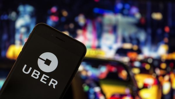 Uber Pangkas Ribuan Karyawannya dalam Kurun Waktu Lima Bulan, Ada Apa?