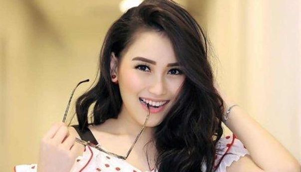 Waduh! Ayu Ting Ting Dicekal Warganet, Ada Apa?