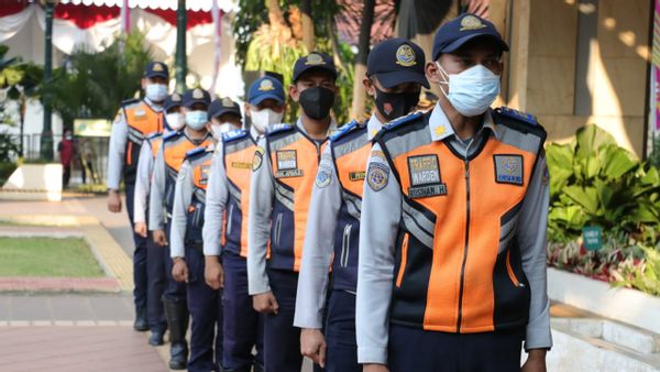 Sesal Anies untuk 8 Anggota Dishub yang Dicopot: Melanggar Saat Bawa Atribut Negara di Dada