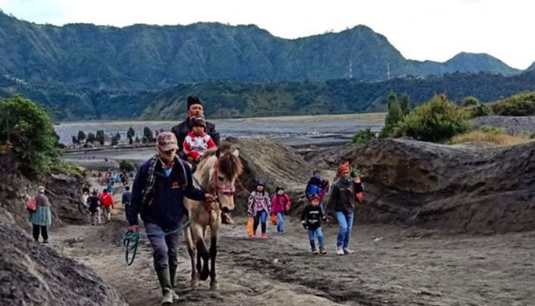 Wisata Gunung Bromo Ditutup Sementara untuk Ritual Wulan Kapitu