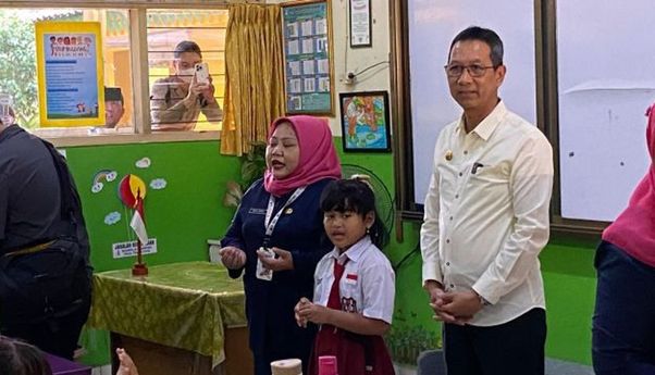 Pemprov DKI Kembali Uji Coba Makan Bergizi Gratis, Kali Ini Digelar di SDN Gunung 01 Pagi