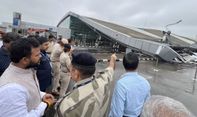 Atap Bandara New Delhi Runtuh Akibat Hujan Deras dan Angin Kencang, Satu Orang Tewas