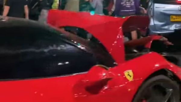 Pengemudi Mobil Ferrari yang Tabrak Lima Kendaraan di Jaksel Ditetapkan sebagai Tersangka