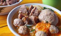 Bosan Menyantap Makanan Bersantan, Bakso Jadi Makanan yang Paling Dicari Ketika Lebaran