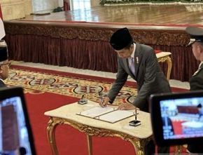 Presiden Jokowi Resmi Lantik Marthinus Hukom Jadi Kepala BNN Gantikan Petrus Golose
