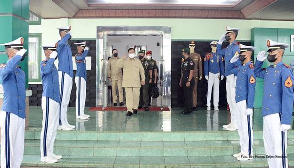 Kunjungi Akmil, Prabowo: Saya Menaruh Perhatian Besar di Lembaga Pendidikan di Lingkungan TNI Ini