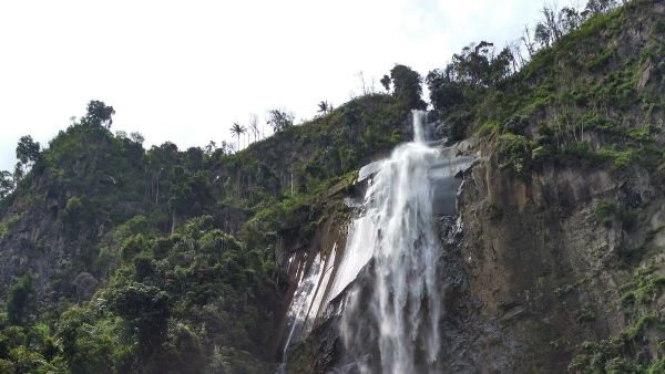 Kemegahan Air Terjun Ponot di Desa Tangga, Air Terjun Tertinggi Indonesia