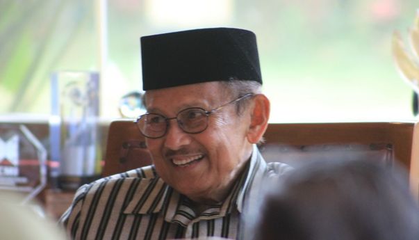 Pantau Kesehatan Bj Habibie di RSPAD, Istana Siapkan 44 Dokter Kepresidenan