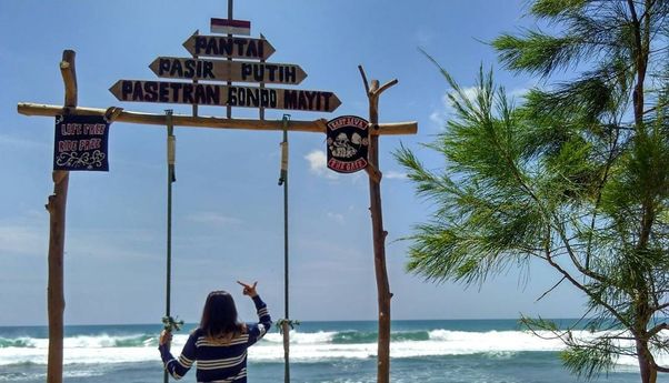 Pesona 3 Pantai di Blitar Jawa Timur yang Cukup Menggoda Kaum Rebahan