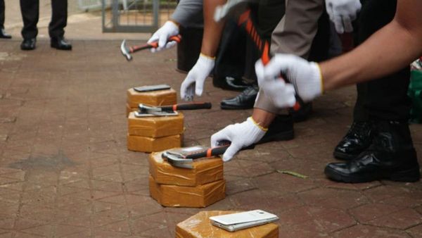 Lapas Semarang Munsnahkan 172 Ponsel Hasil Geledah Kamar Hunian Narapidana
