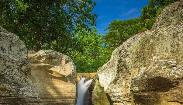 Lokasi dan Harga Tiket Masuk Luweng Sampang yang Mirip Antelope Canyon