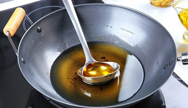 Mahasiswa UPN Yogyakarta Ubah Minyak Jelantah Jadi Sabun Cuci dengan Modal Rp16 Ribu