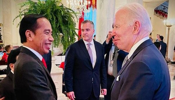 Ketika Jokowi Ajak Biden dan Para Pemimpin ASEAN Bersulang : Kemitraan Ini Sangat Penting di Tengah Situasi Dunia Saat Ini
