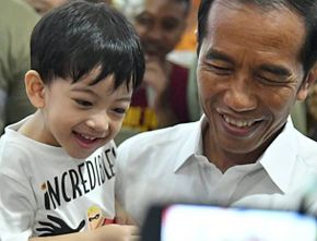 Cucu Baru Presiden Jokowi Lahir Jemuah Wage: Begini Wataknya dalam Primbon Jawa