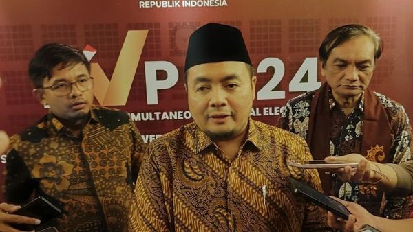 Ketua KPU Pastikan Distribusi Logistik Pilkada Berjalan Aman