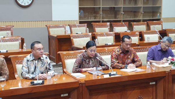 Efisiensi Anggaran, Sri Mulyani Pastikan Tidak Ada PHK Tenaga Honorer