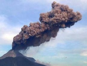 10 Orang Meninggal Dunia Akibat Letusan Gunung Lewotobi Laki-laki NTT