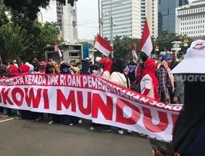BEM UI Bikin Meme Jokowi Diposting Lewat Twitter: “Menuju Indonesia Mundur”