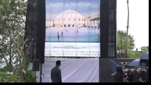 Kenang Eril, Ridwan Kamil Resmi Namakan Masjid di Islamic Center Baitul Ridwan Jadi “Al Mumtaz”