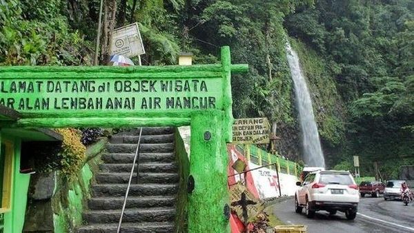 Mengintip Keindahan Air Terjun Lembah Anai, Anugerah Tuhan di Jalur Padang-Bukittinggi