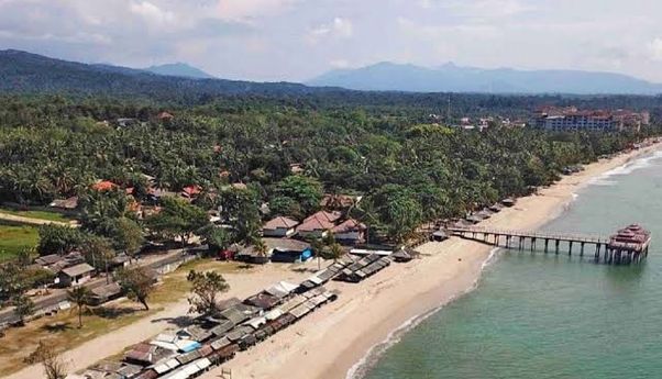 Menikmati Hidup di Pantai Pasir Putih Anyer Banten