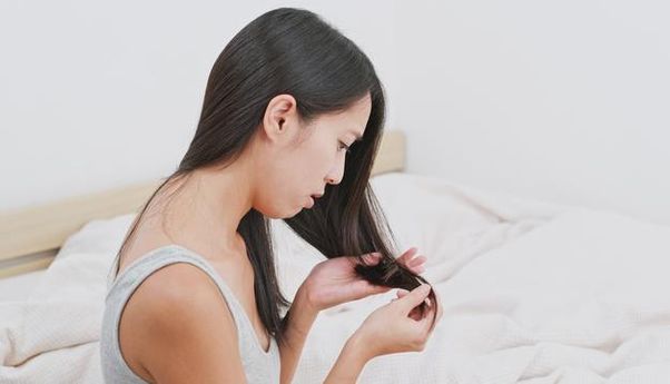 Kesalahan yang Sering Dilakukan Wanita dalam Mengatasi Masalah Ketombe pada Rambut