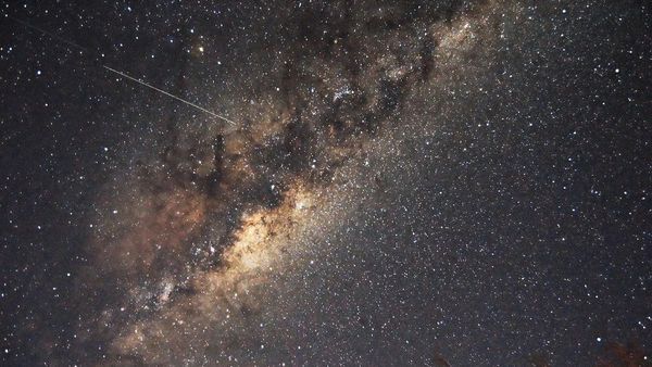 Deretan Fenomena Astronomi Juli 2024, dari Konjungsi Bulan hingga Hujan Meteor