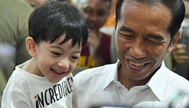 Cucu Baru Presiden Jokowi Lahir Jemuah Wage: Begini Wataknya dalam Primbon Jawa