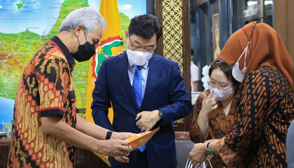 Di Jateng, Korsel Bangun Pabrik Kaca Terbesar se-Asia Tenggara