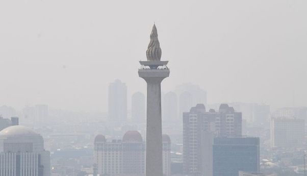 Pagi Ini Kualitas Udara Jakarta Terburuk Sedunia, Warga Diimbau Pakai Masker
