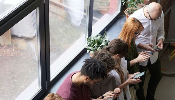 Lakukan 3 Hal Ini Agar Terhindar dari Efek Depresi Media Sosial