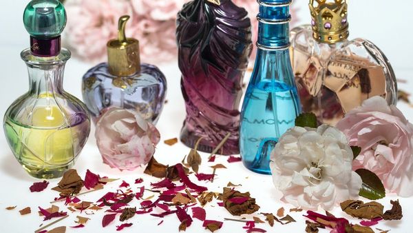 Rekomendasi Wangi Parfum yang Cocok untuk Kado Pria