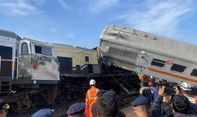 KA Turangga Tabrakan dengan Commuter Line di Bandung, 3 Orang Tewas