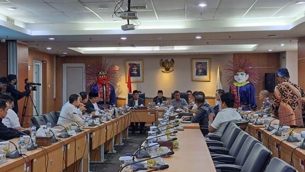 DPRD Jakarta Usulkan 3 Calon PJ Gubernur Pengganti Heru Budi: Teguh Setyabudi, Tomsi Tohir, dan Akmal Malik