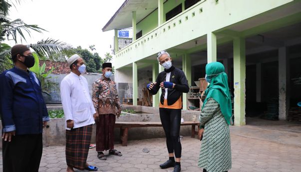 Berseberangan dengan Wapres, Ganjar Pranowo Minta Santri Jangan Mudik