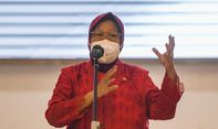 Ingin Masyarakat Turut Awasi Penyaluran Bansos, Risma Buka Data Penerima
