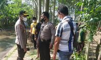 Awalnya Dikira Boneka, Setelah Didekati Ternyata Jasad Bayi Laki-laki Mengapung di Sungai