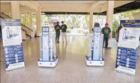 Unesa Luncurkan Robot Medis untuk Bantu Tangani Pasien Covid-19