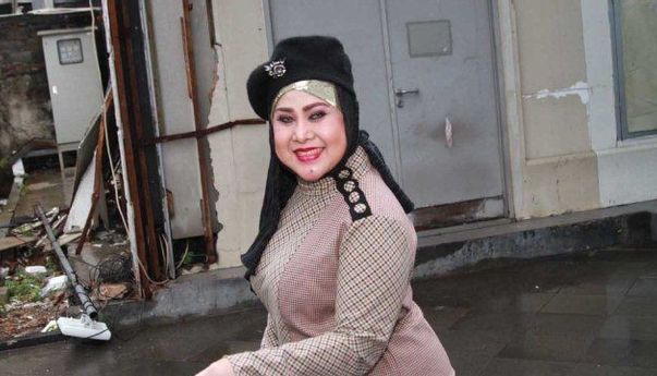 Tepis Hoaks Elvy Sukaesih Meninggal Dunia, Keluarga Sengaja Rahasiakan Ratu Dangdut Saat Terjangkit Covid-19