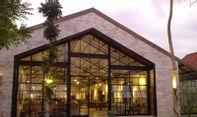 Epic Coffee Jogja : Ngopi Santai dengan Suasana Kebun yang Rindang