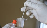 Covid-19 Melonjak, Penjualan Minyak Kayu Putih dan Vitamin Meningkat