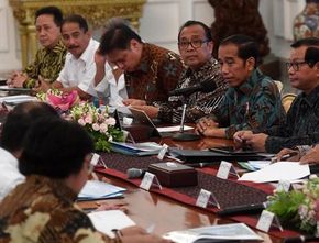Berita Hari Ini: Fokus Covid-19, Jokowi Minta Menteri Tak Lupakan TBC, DBD dan Stunting
